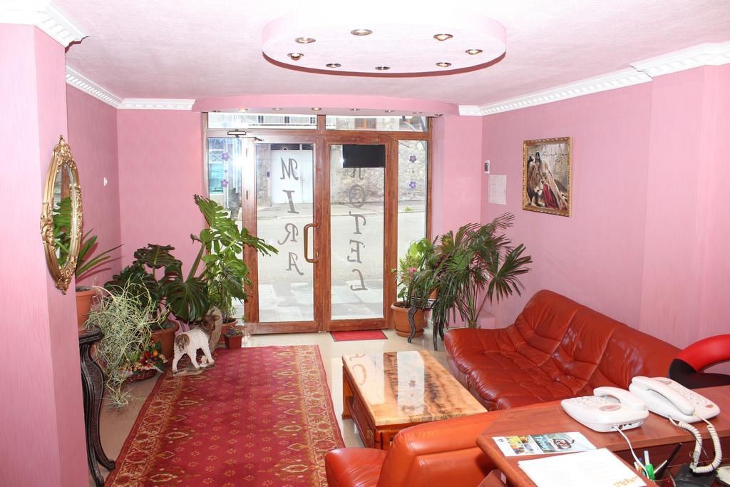 Hotel Mira Goris Ngoại thất bức ảnh